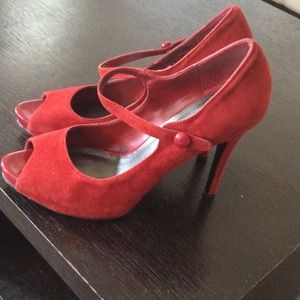 Red Nine West Suede Heels