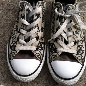 *ON HOLD*Converse :)