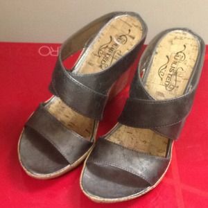 SOLD!! Unlisted by Kenneth Cole grey color wedges