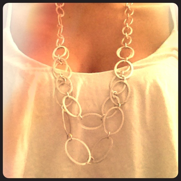 Cute looped necklace
