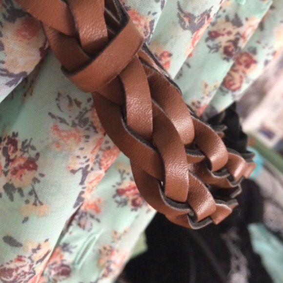 Floral Button Down Shirt - Picture 3 of 4