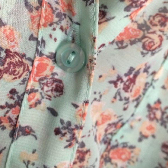 Floral Button Down Shirt - Picture 4 of 4