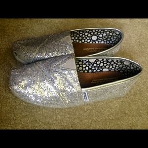 Sparkle Silver Toms