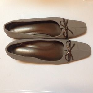 Nikki dress shoes