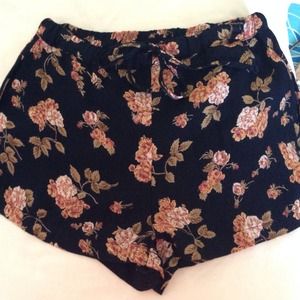 ON HOLDBrandy melville foral drawstring shorts