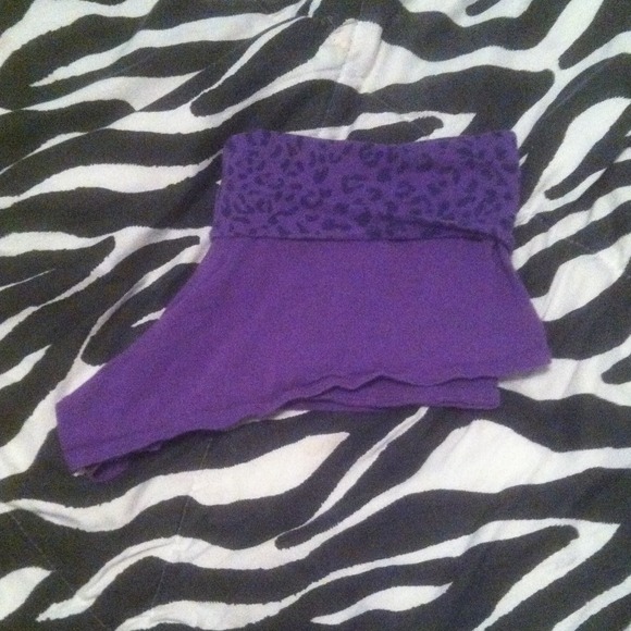 Yoga shorts - Picture 2 of 3