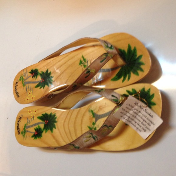 🚫on hold 🚫Brand new with tags Woodies Sandals