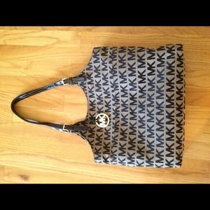 Authentic Michael Kors purse