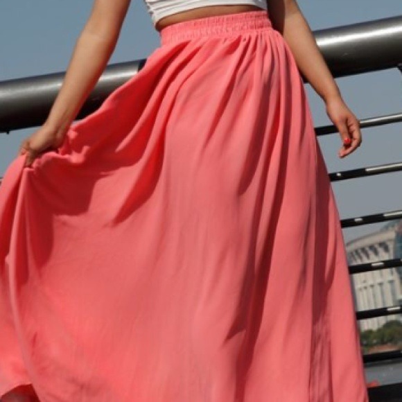 SOLD** Coral-pink maxi skirt - Picture 3 of 4