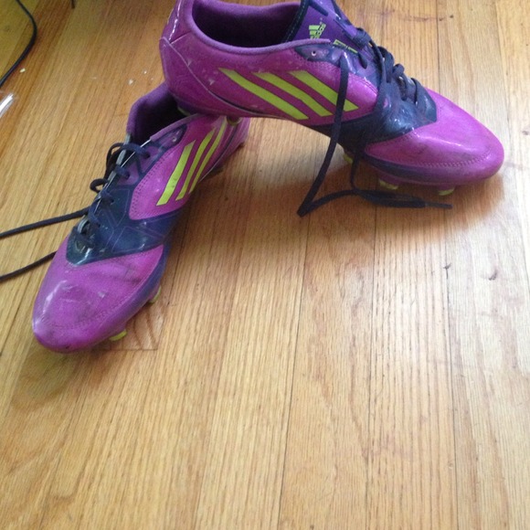 Adidas cleats - Picture 1 of 2