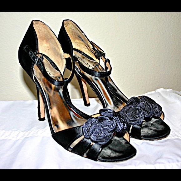 Sexy Badgley Mischka stilettos!