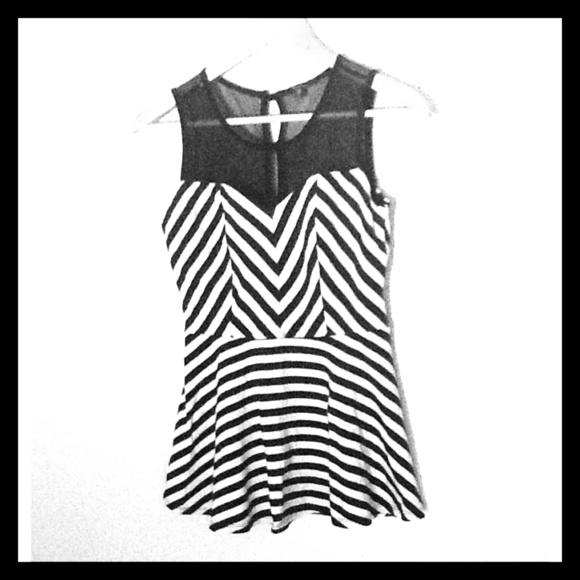 🌟HP🌟 Classic Black & White Striped Peplum Top