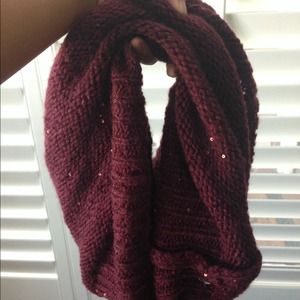 Maroon infinity scarf