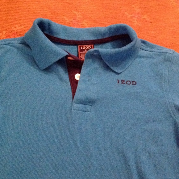 Boys Izod short sleeve pull over.