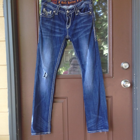 PRICE LOWERED!! Rock Revival Zoey straight leg