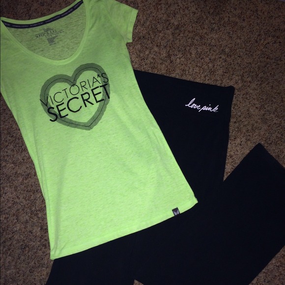 ⭐️SALE⭐️VS PINK outfit bundle