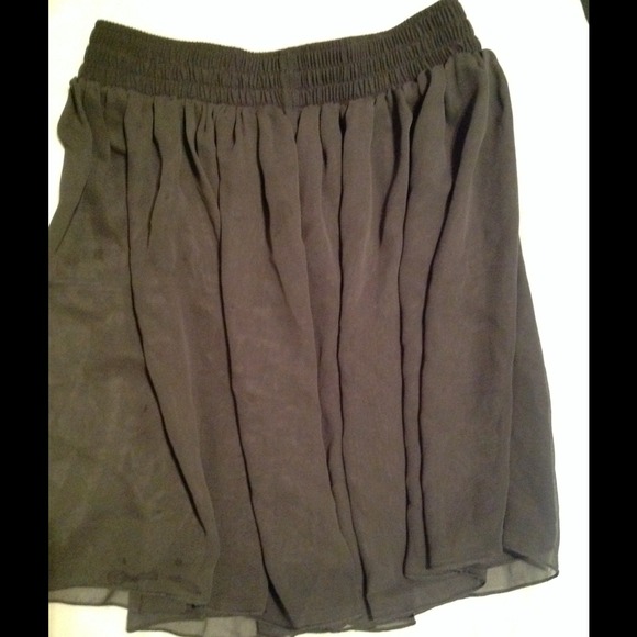 American Apparel Chiffon skirt
