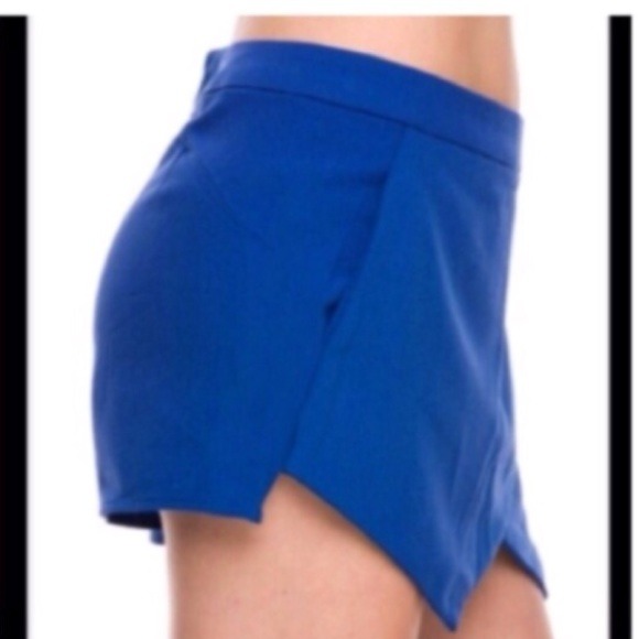 NWT white "skort" - Picture 3 of 4