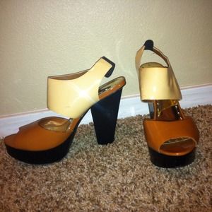 Tricolored High Heels