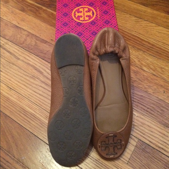 Tory Burch Shoes - Size 9 Tory Burch Royal Tan Revas