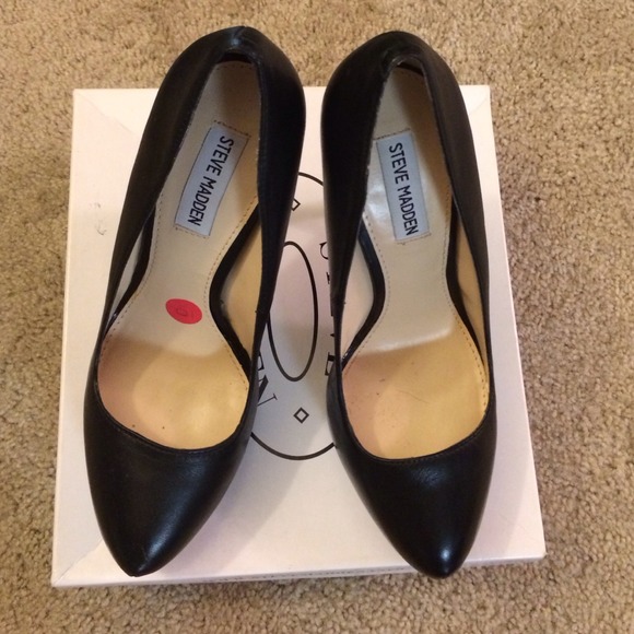 Steve Madden Black Leather Pumps Sz 10 - Picture 4 of 4