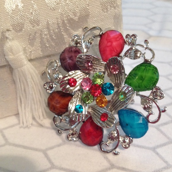 SALE!!  Beautiful Multicolored Broach