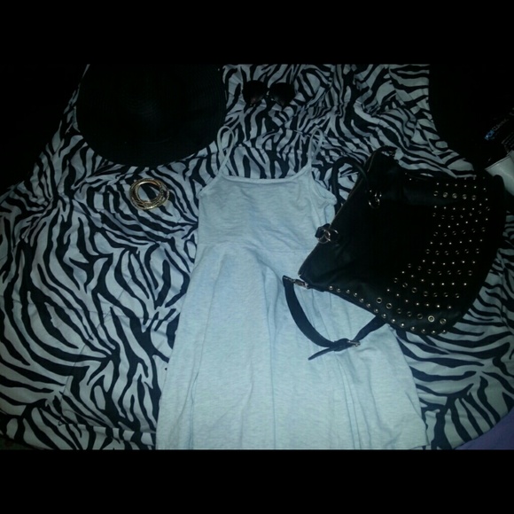 Cute versatile leather bag ! Gently used