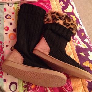 ON HOLD!!  VS black/leopard slippers