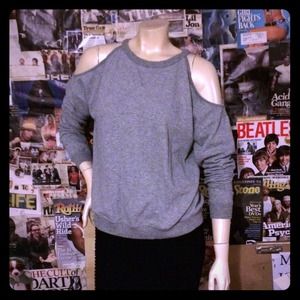 💘 BCBGeneration cutout shoulder sweatshirt 💘