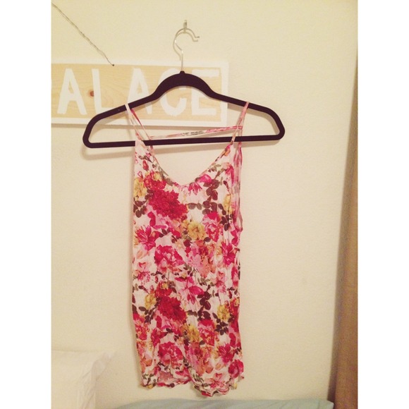 Dynamite floral tank