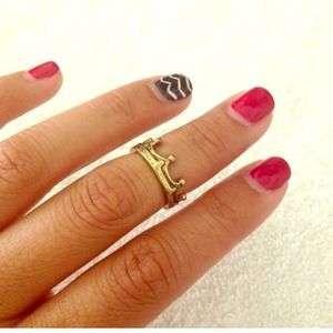 Vintage Style Crown Midi Ring