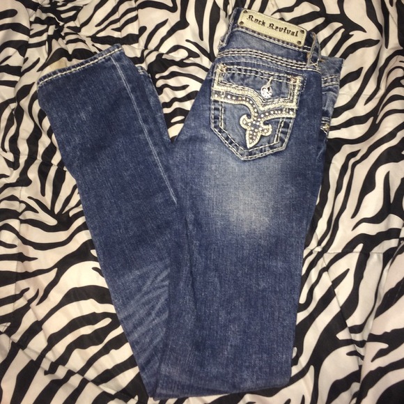 Rock Revival Straight Leg Jeans