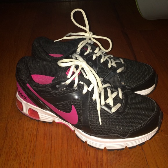 🎉Priced reduced!🎉 Air max nike!