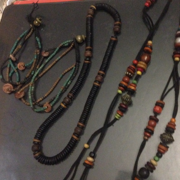 Beaded necklaces - Picture 1 of 4