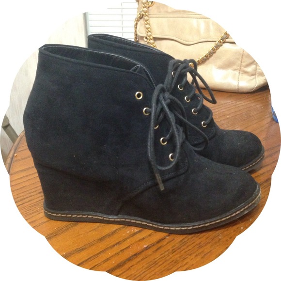 Black wedge booties