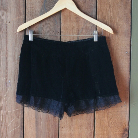 Bar III Velvet & lace shorts
