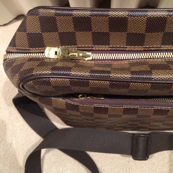 : SOLD : Louis Vuitton Messenger Bag - Picture 2 of 4