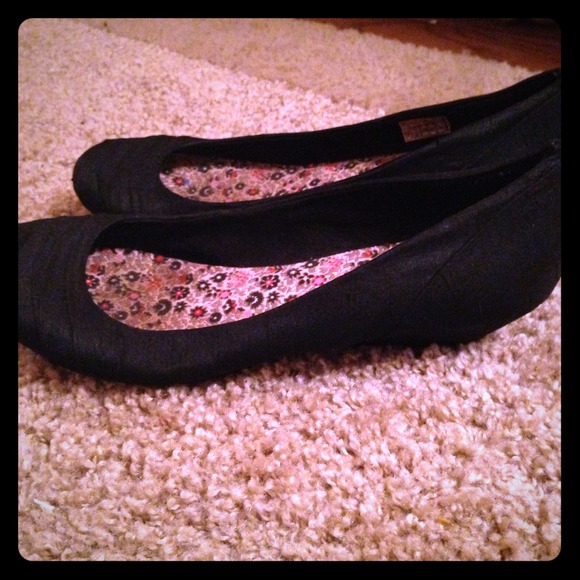 Rocket dog heeled flats