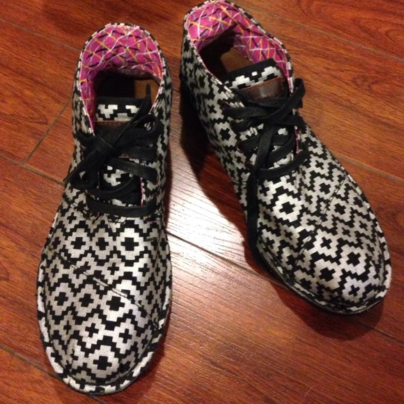 TOMS Shoes - TOMS Silver Aztec Desert Botas Boots Tribal