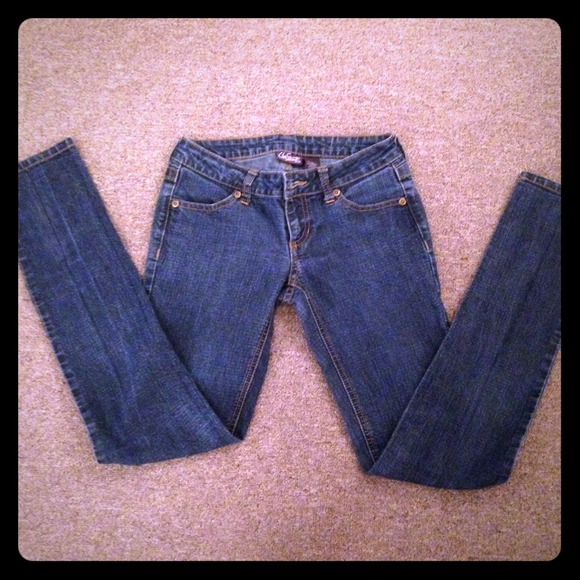 👖City Streets dark wash skinny jeans