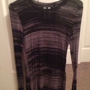 BCBG TOP SIZE MEDIUM