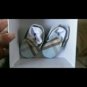 Infant burberry size 17