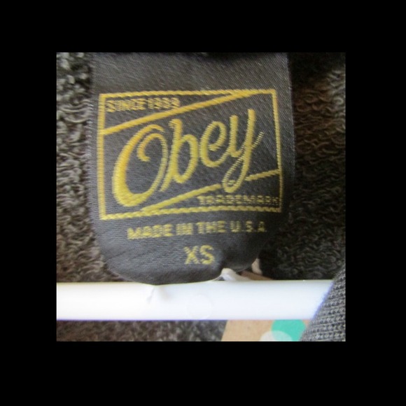 Obey Propaganda Gray Sweatshirt Hoodie - Picture 4 of 4