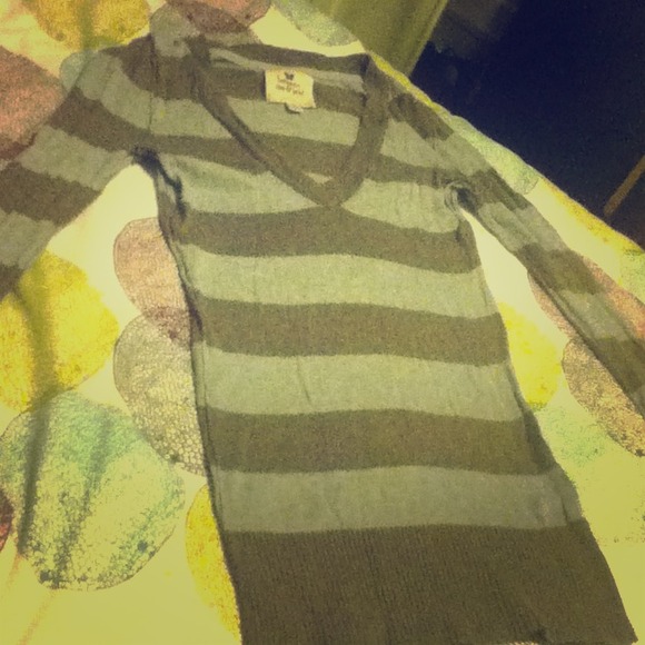 A long sleeve shirt to show of your skinniness