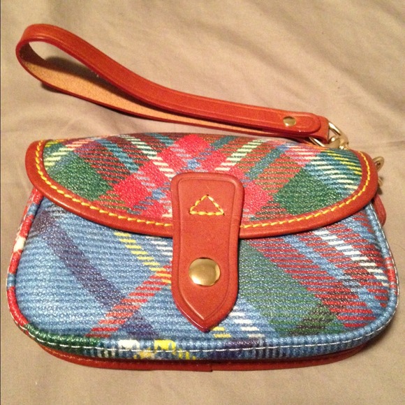 Dooney & Bourke wristlet