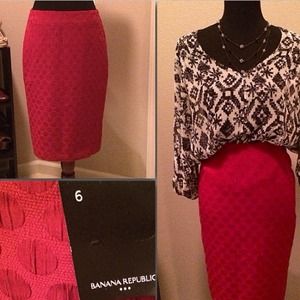 Brand new with tags Banana Republic red Skirt