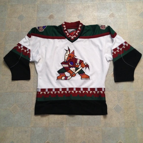 pro player hockey jersey