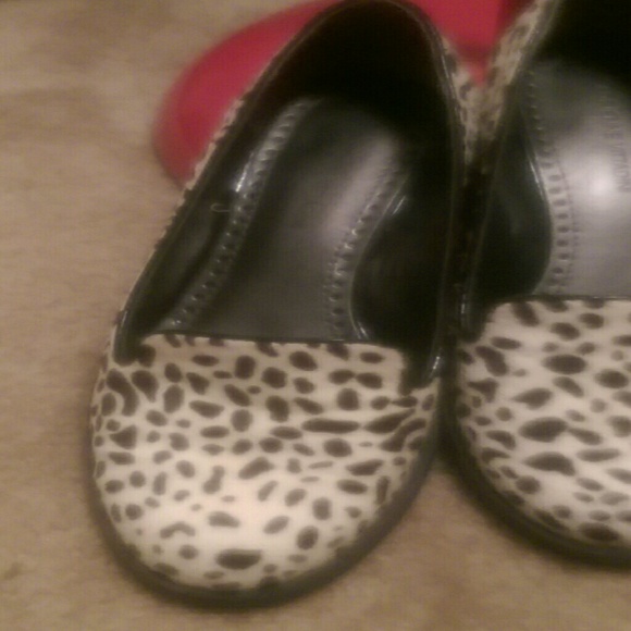 Adrienne Vittadini Women's flats - Picture 3 of 4