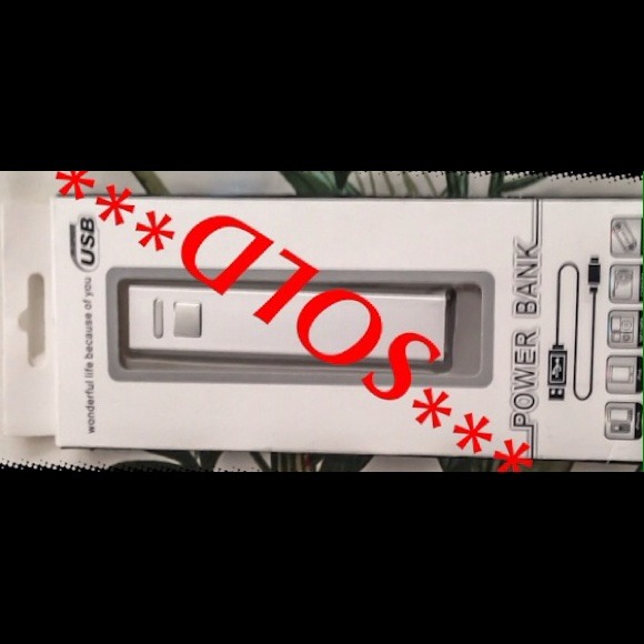 NIP* LIPSTICK POWER BANK*CHARGES CELL ON THE GO* - Picture 1 of 2