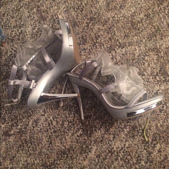 Cute heels size 7